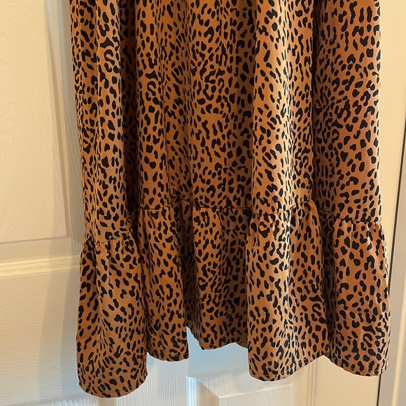 Leopard Dress - Picture 3 of 4